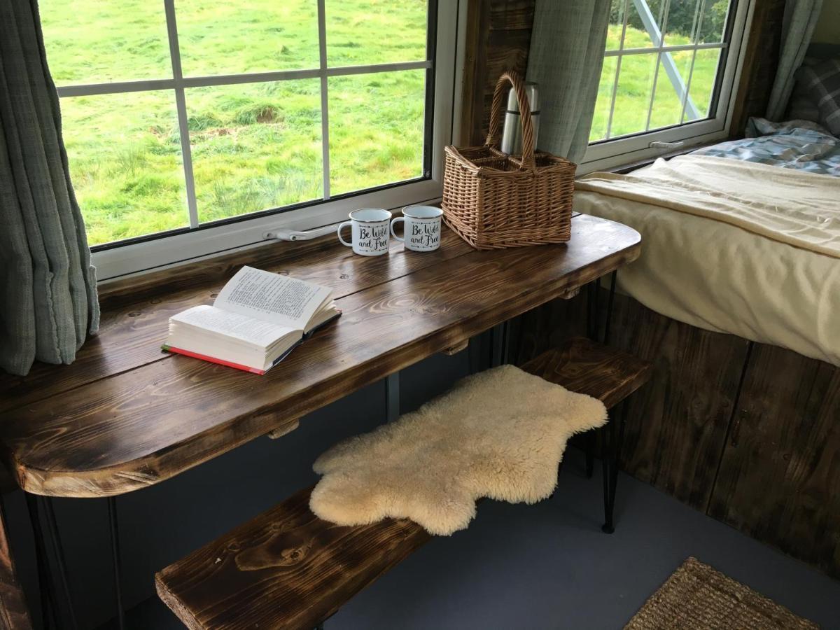 Belan Bluebell Woods Shepherds Hut Llanidloes Kültér fotó